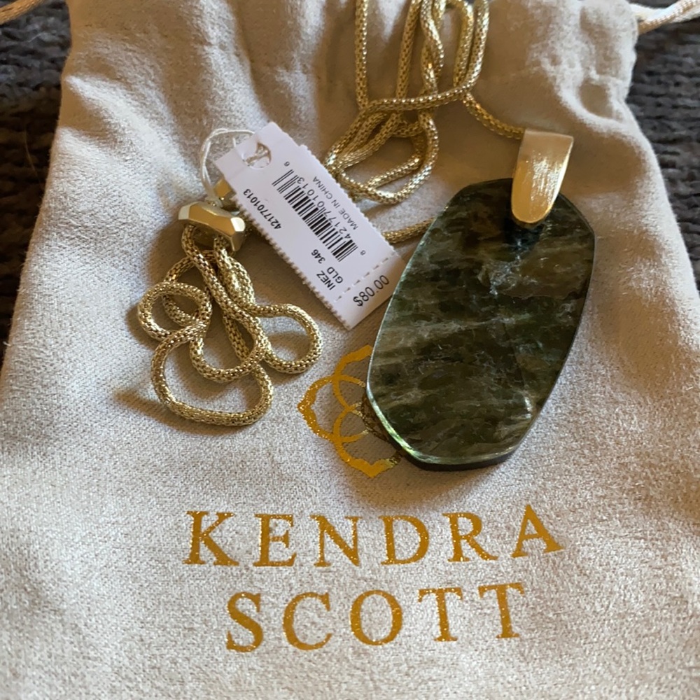 NWT Kendra Scott Inez Pendant Necklace